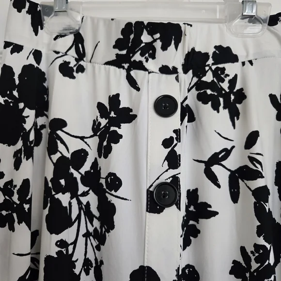 Robert Louis Black and White A-Line Maxi Skirt - Picture 4 of 10